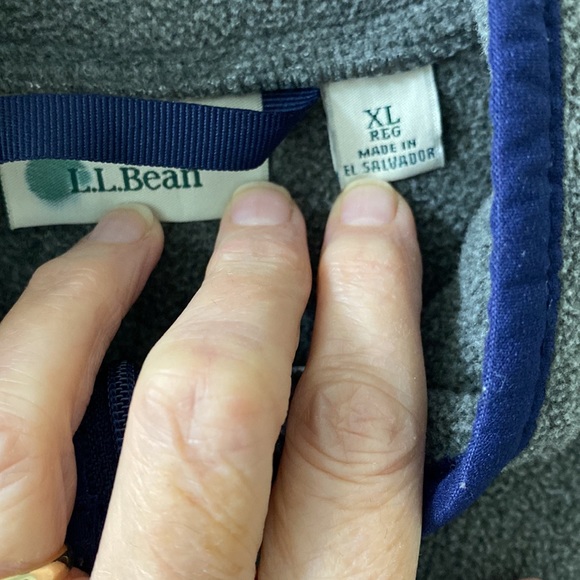 L L BEAN lightweight 1/4 zip fleece pullover sweater size XL Grey with navy trim - Picture 3 of 5